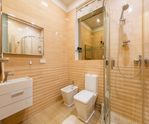 1. Aranżacja łazienki glamour złota